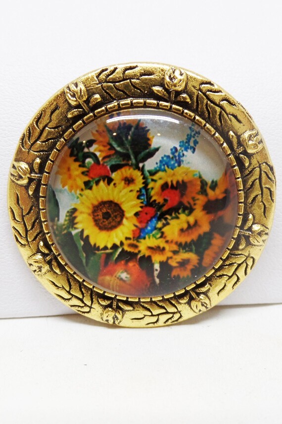 Lovely Glass Cabochon Sunflower Brooch