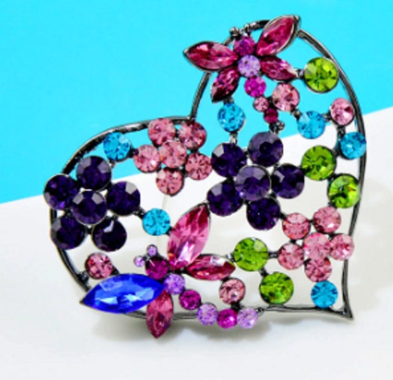 Gorgeous Multi Crystal Dragonfly Heart Brooch