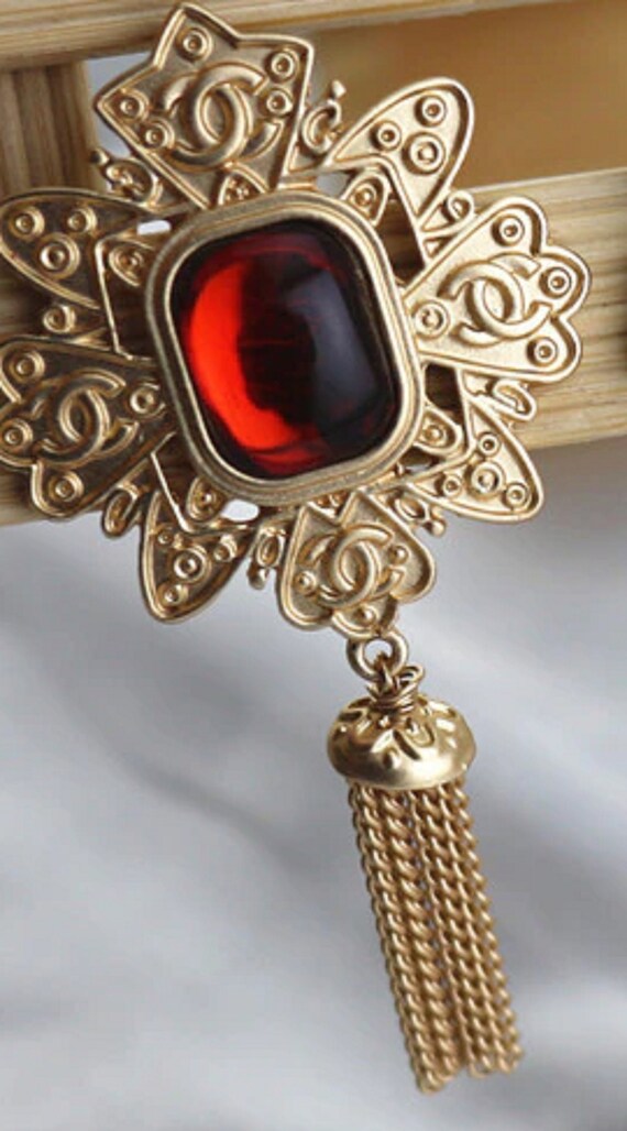 Fabulous Red Cabochon Maltese Cross Tassel Gold Tone Brooch