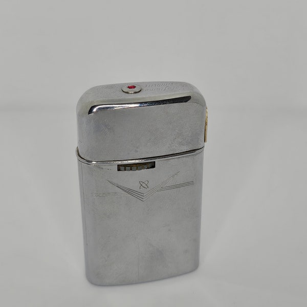 Vintage Ronson Varaflame Windlite Chrome Ribbed Gas Lighter Sparking Well