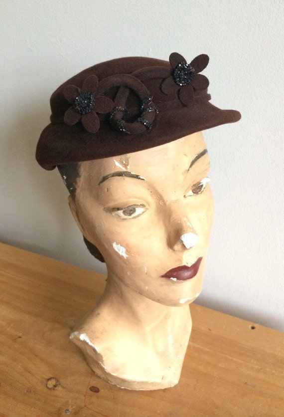 1940s Brown Genuine Velour Hat With Flower Detail,