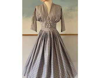 Vintage 1950s Polished Cotton V-Neck dress with Full Skirt and Cumberbun Waistband, 50s cotton day dress