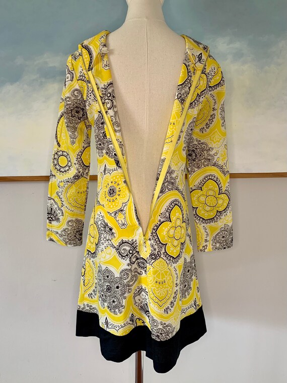 Late 60s, Early 70s Yellow and Black Paisley Mini… - image 6