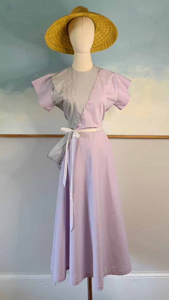 1940s/50s Lavender and Gray Cotton Day Dress, Hou… - image 1