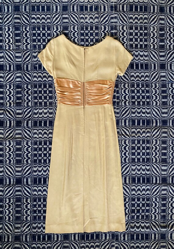 1960s pale goldenrod wiggle dress with satin sash - image 5