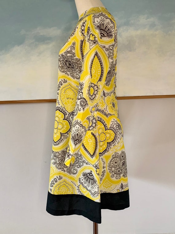 Late 60s, Early 70s Yellow and Black Paisley Mini… - image 3