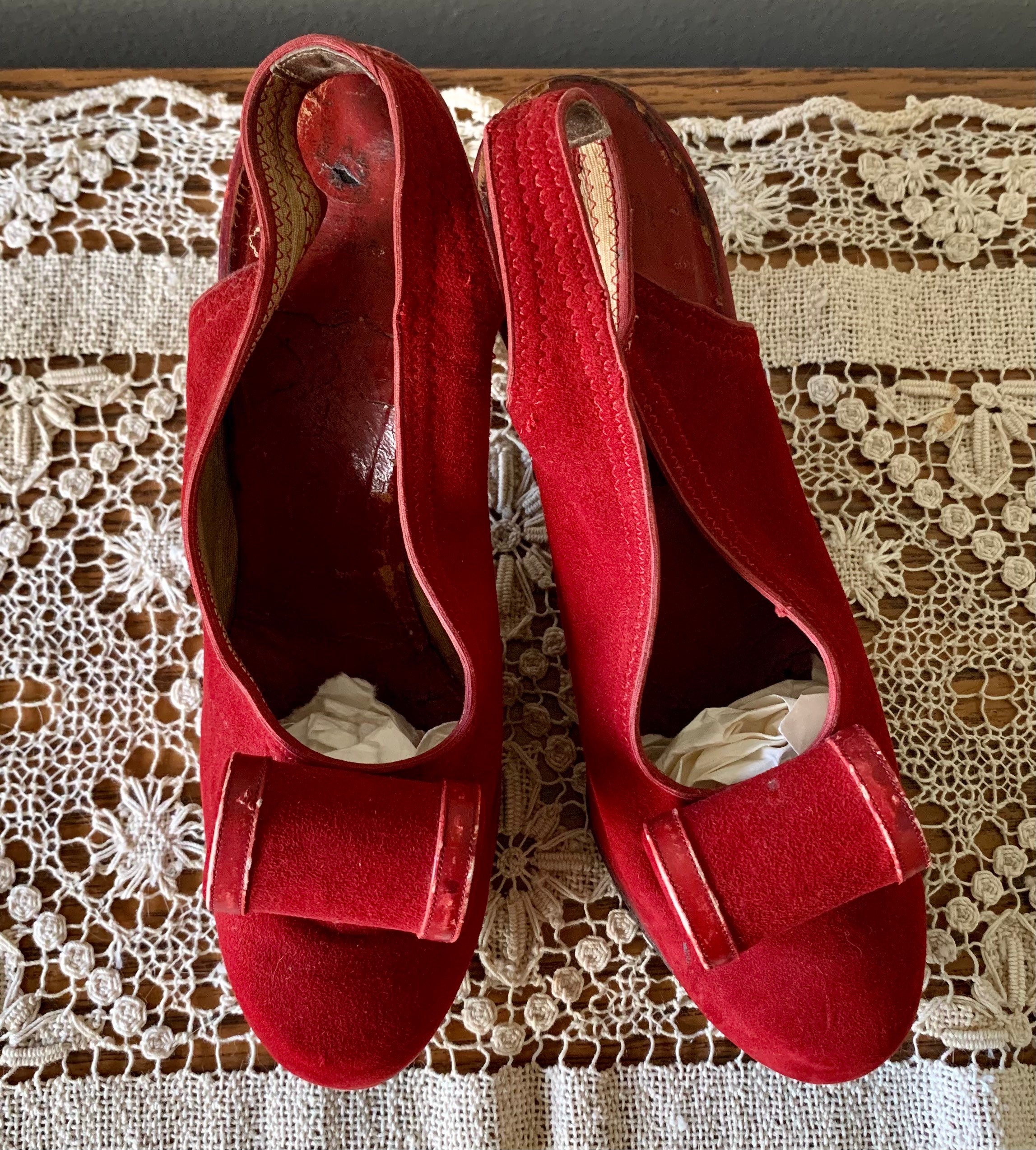 1940s Cherry Red Suede Sling Back Pumps with Barrel Detail | Etsy