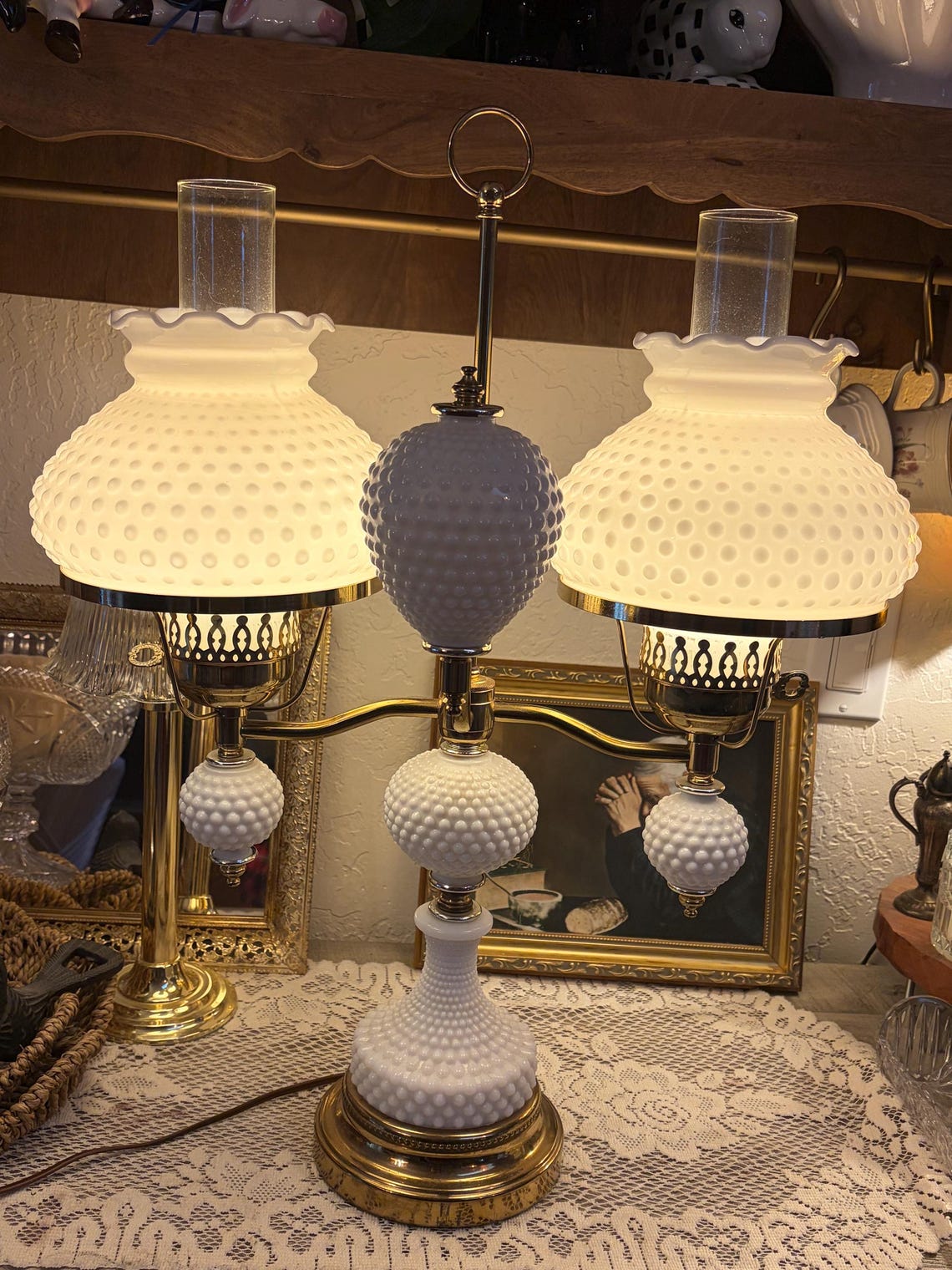 Vintage Brass Double Hurricane Parlor Table Lamp White Milk Glass Hobnail Shades, photo 2 of 4