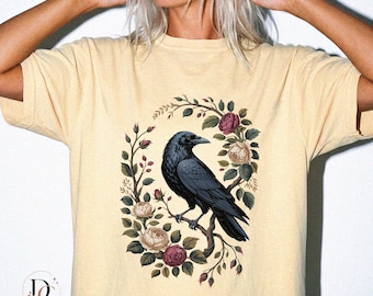 Corbeau fleuri (PNG), illustration gothique vintage d'un corbeau avec des roses, illustration botanique sombre d'un oiseau, style cottagecore, téléchargement instantané