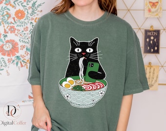 Image PNG de chat noir mangeant des nouilles, illustration amusante de chat mangeant des nouilles, illustration mignonne de nourriture japonaise, design kawaii pour amoureux des chats, téléchargement instantané