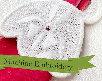 1912 Dainty Collar Bow - RR135 - Historical Machine Embroidery Design