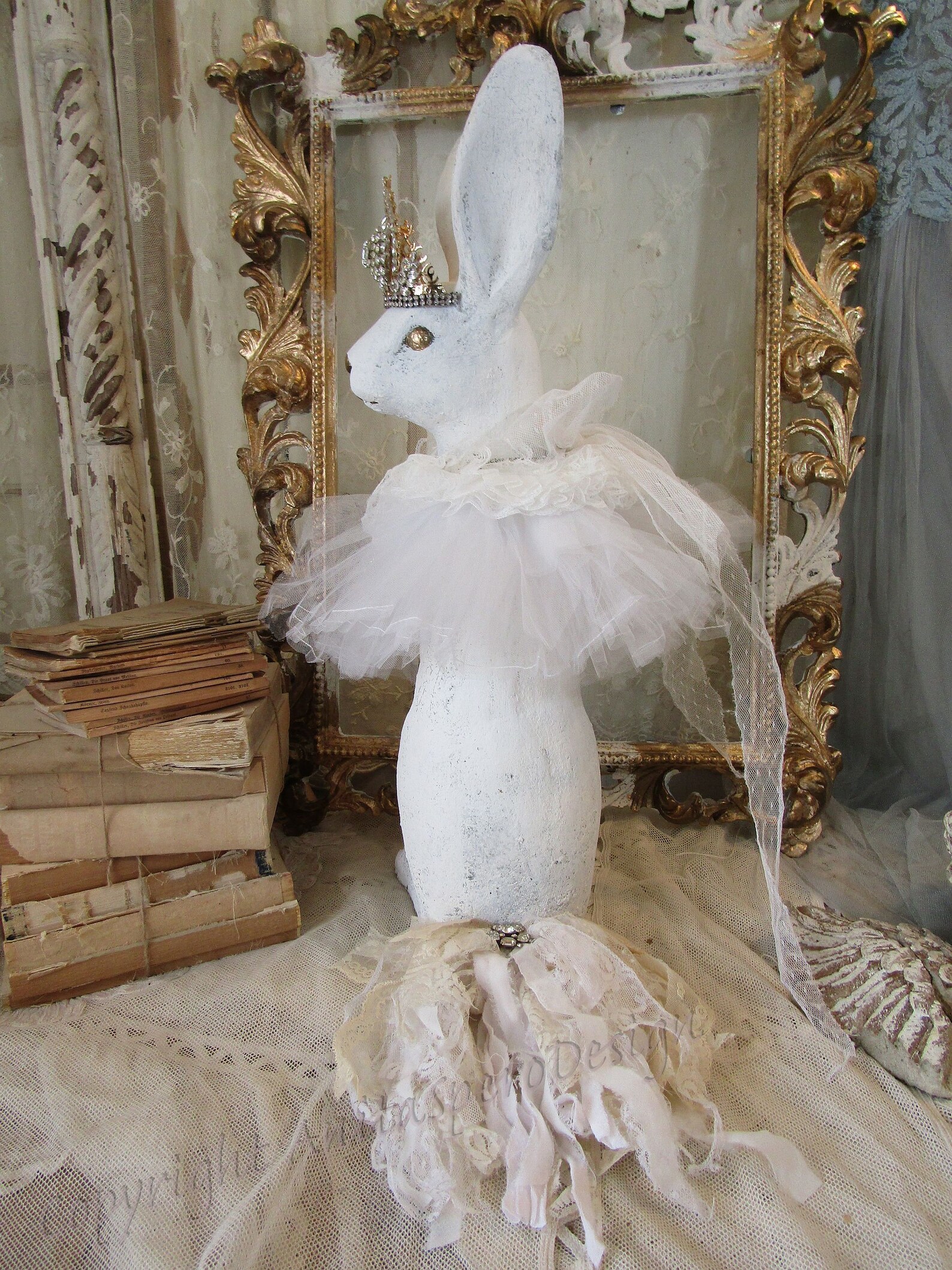 white rabbit statue