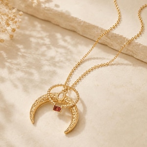 Collar con soporte para anillos chapado en oro de 18 quilates, colgante de ópalo en forma de media luna, joyería celestial.