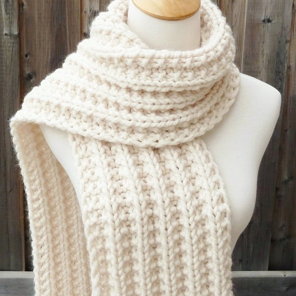 Off White Super-Thin Knit Scarf main image 1
