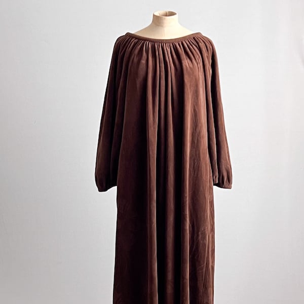 Vintage 1970s Gerry California Wior Brothers Brown Velour Long Caftan Nightgown