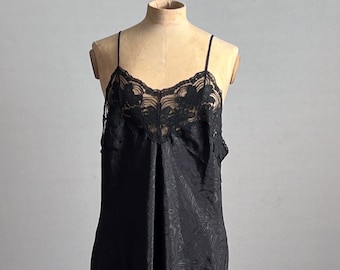 Vintage 1980s Wendy Ann Black Paisley and Lace Short Nightgown Slip Dress Negligeé