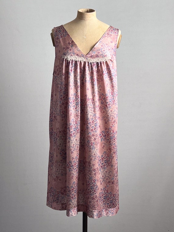 Vintage 1970s/80s Vanity Fair Pink Floral Short N… - image 1