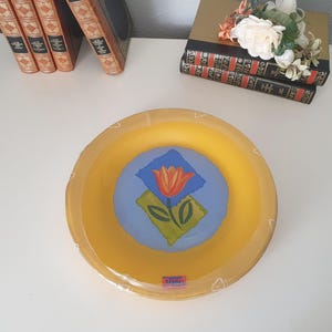Lot de 3 Assiettes Plates Vintages Arcoroc Matys Jaune en Verre Émaillé | Motif Tulipe, Neuf sous Blister (Made in France)