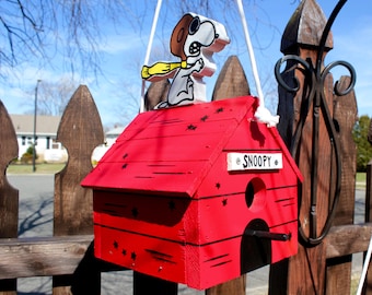 Snoopy Flying Ace birdhouse