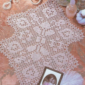 Sweet &#39;n&#39; Pink Filet Crochet Doily Pattern/House of White Birches