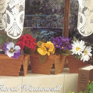 Floral Windowsill Screen Plastic Canvas Pattern/The Needlecraft Shop