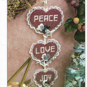 Peace, Love & Joy Wall Hanging Plastic Canvas Pattern/Annie&#39;s International Pattern Club