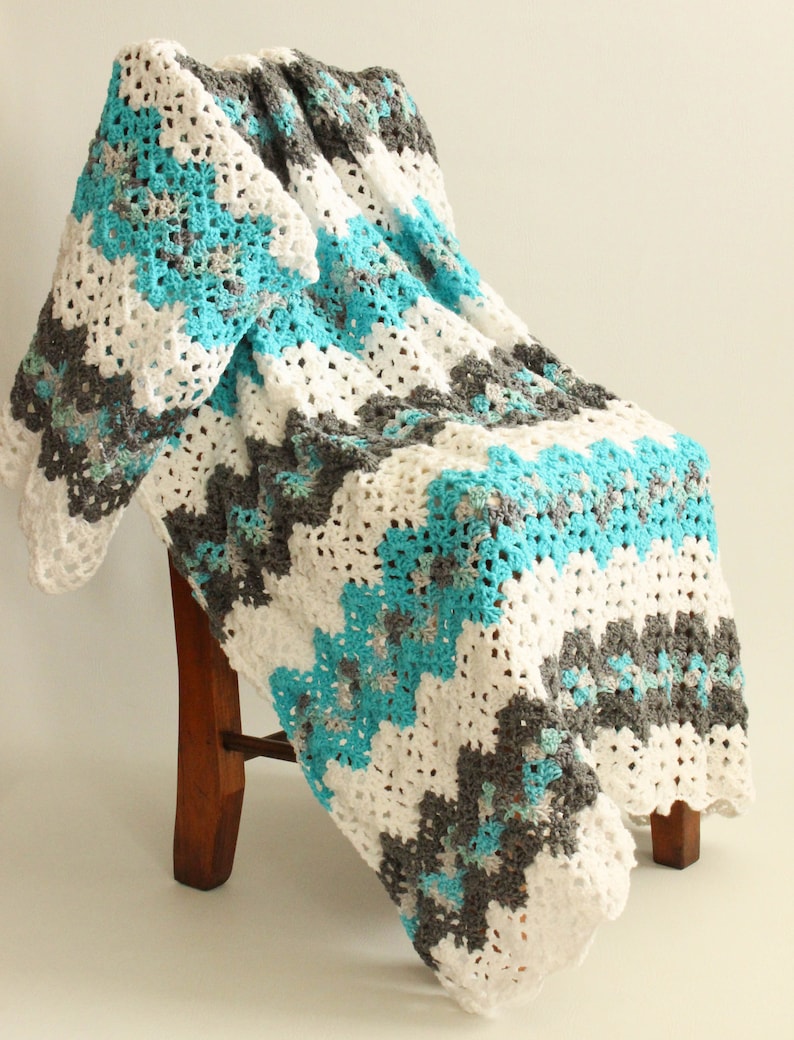 Gray /& White Crochet Ripple Afghan Blanket Throw In Turquoise
