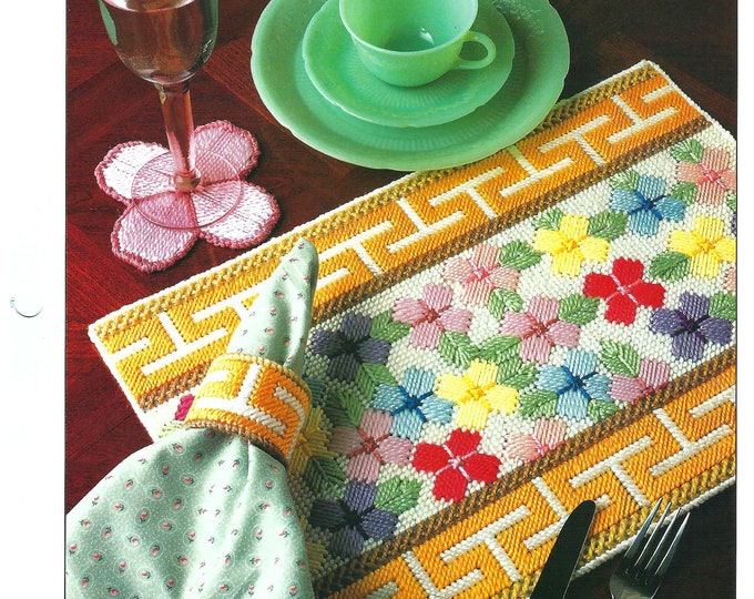 Random Flowers Place Mat Plastic Canvas Pattern - Annie's Internatinal ...