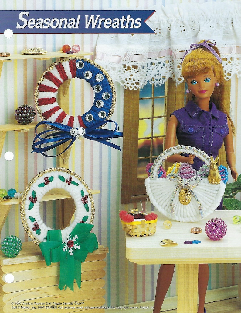 Annie/'s Fashion Doll Seasonal Wreaths Plastic Canvas Pattern