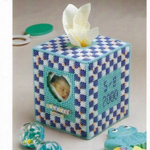 Birth Sampler Tissue Cover Plastic Canvas Pattern/Annie&#39;s International Pattern Club