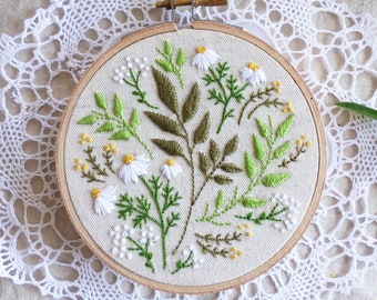 Modern Hand Embroidery Kit | 4 inch (10 cm) Floral Hoop Art Embroidery Pattern by Tamar Nahir - Yanai - GREEN LEAVES