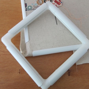 6&quot;x6&quot; Q-Snap Needlework Frame for Embroidery, Cross Stitch, Quilting, Beading, Fabric Painting