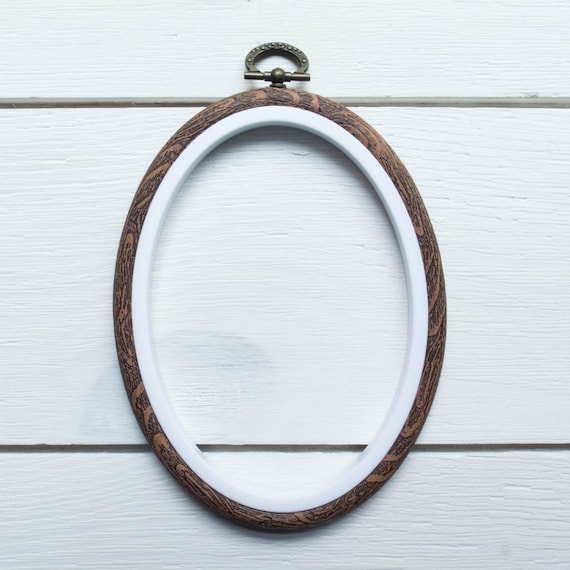 Faux Wood Embroidery Hoop - Small 3.5 Oval