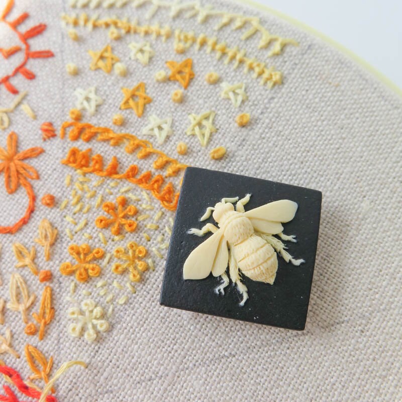Needle Minder | Bee Needleminders, Magnetic Needleminder for Cross St…