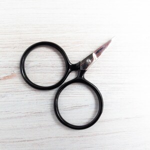 Cute Embroidery Scissors | Small Black Handle Scissors, Modern Embroidery Scissors, Snips, Thread Snips - CLASSIC PUTFORDS