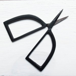 Modern Embroidery Scissors Cute Embroidery Scissor, Sewing Scissors, Thread Snips for Embroidery, Quilting PUDGIE image 3