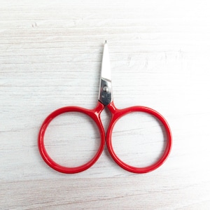 Cute Embroidery Scissors | Small Red Scissors, Modern Embroidery Scissors, Snips, Thread Snips - RED PUTFORDS