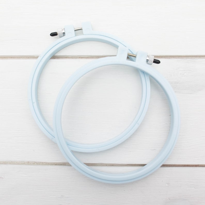 6-Inch Susan Bates Plastic Deluxe Super Grip Embroidery Hoop