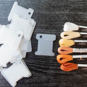 Plastic Floss Bobbins | Embroidery Thread Holders, Plastic Floss Keys for Storing Embroidery Floss (25 Pack) - YT FLOSS BOBBINS