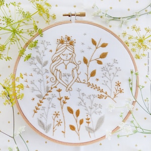 Modern Hand Embroidery Kit | 6 inch (15 cm) Nursery Decor Hoop Art Embroidery Pattern by Tamar Nahir - Yanai - Gold and GRAY PRINCESS