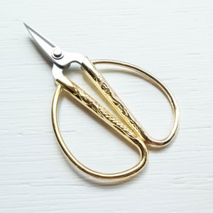 Embroidery Scissors | Dragon and Phoenix Imperial Scissors by LDH Scissors Stainless Steel Blades for Sewing, Quilting - 5 INCHES