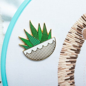 Needle minder | Enamel Needleminder for Cross Stitch, Hand Embroidery, Quilting, Needle Magnet - ZEBRA PLANT