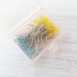 Glass Head Patchwork Pins | Clover Heat Resistant Sharp Patchwork Pins with Plastic Storage Box for Sewing, Quilting - BLUE and YELLOW Heads