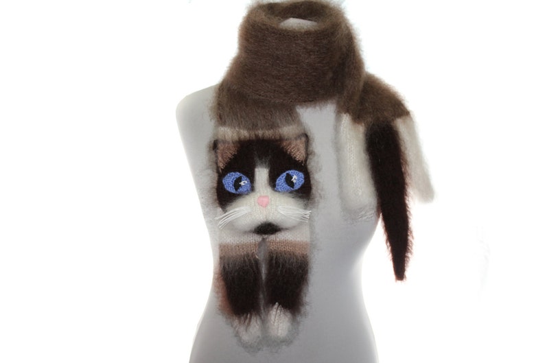 Knitted Scarf ragdoll cat. Fuzzy Soft Scarf. biege brown cat scarf. knited cat scarf. animal scarf. Snowshoe Cat image 3