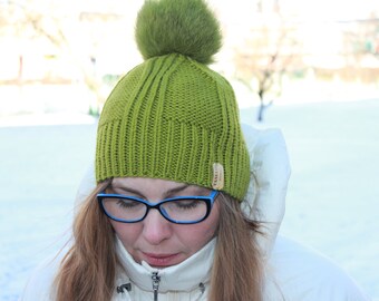 Beanie hat / olive green hat / Knitted hat / fall winter hat  / merino wool yarn hat / warm hat / handmade hat / hand knit hat / fur pom pom