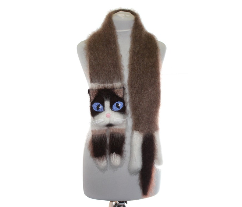 Knitted Scarf ragdoll cat. Fuzzy Soft Scarf. biege brown cat scarf. knited cat scarf. animal scarf. Snowshoe Cat image 1
