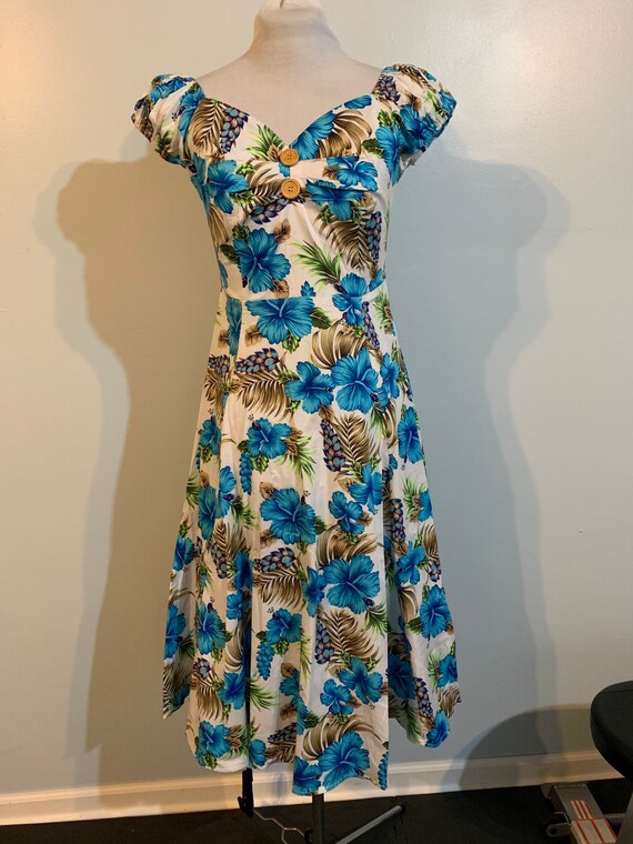 1950s style pinup dress tropical flowers