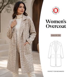 Op de afbeelding: Een PDF-naaipatroon voor een lange overjas van beige en bruine geruite tweedstof, met revers en twee grote opgestikte zakken aan de voorzijde. Het document bevat de tekst Women's Overcoat, Sizes: XS - 3XL en een technische lijntekening.