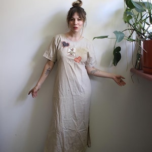 Vintage 1990s Jane Ashley oatmeal linen blend midi dress - Holly Hobbie applique hearts cottagecore