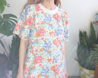 Vintage 1990s Elisabeth - Liz Claiborne floral t-shirt tee